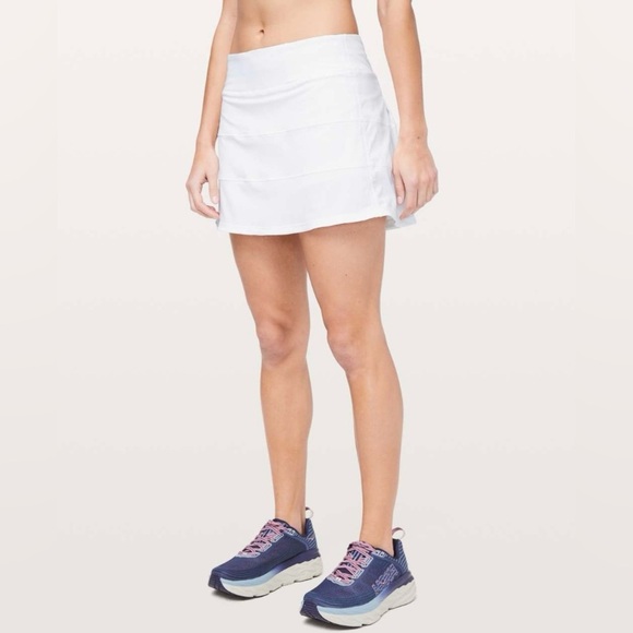 Rare Lululemon Pace Rival Skirt Shorts Tall 15” White -Size 4 Original Release - Picture 4 of 6
